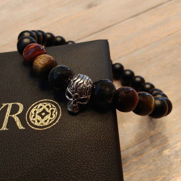 Hovedbilde Skygge – armbånd med hodeskalle i oksidert sølv