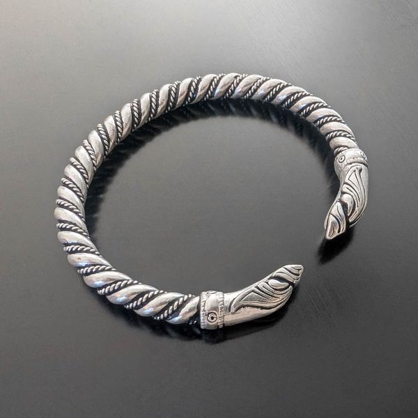 Hovedbilde Vikingarmring Ravnehoder - Sølvbelagt